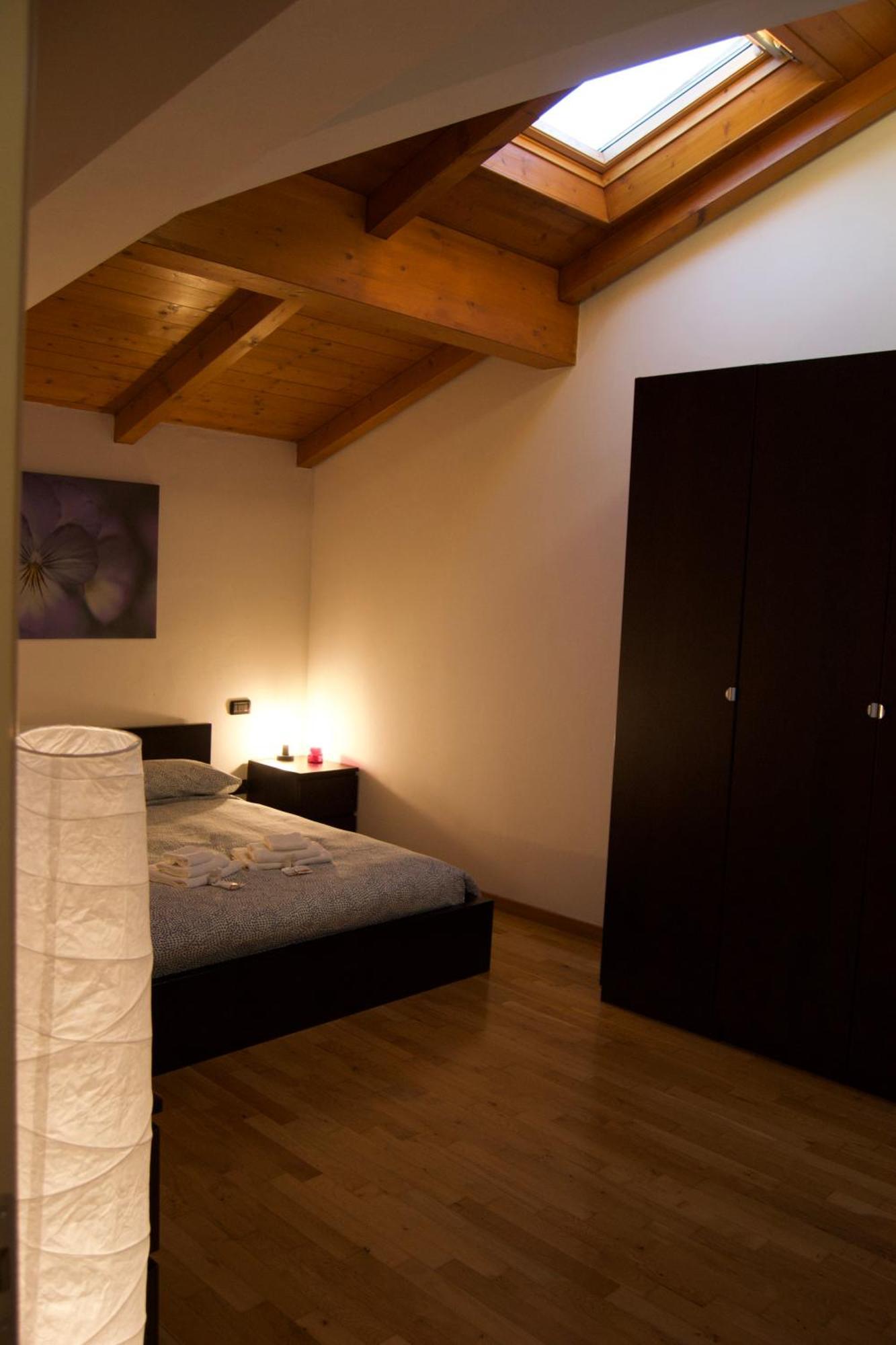 모데나 Casa Viola, Deliziosa Mansarda In Centro Storico 아파트 외부 사진