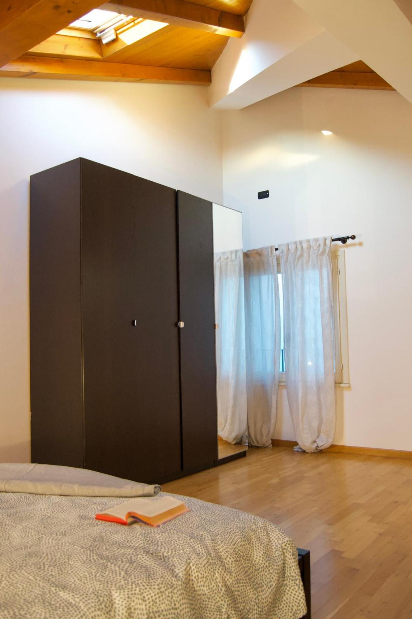 모데나 Casa Viola, Deliziosa Mansarda In Centro Storico 아파트 외부 사진