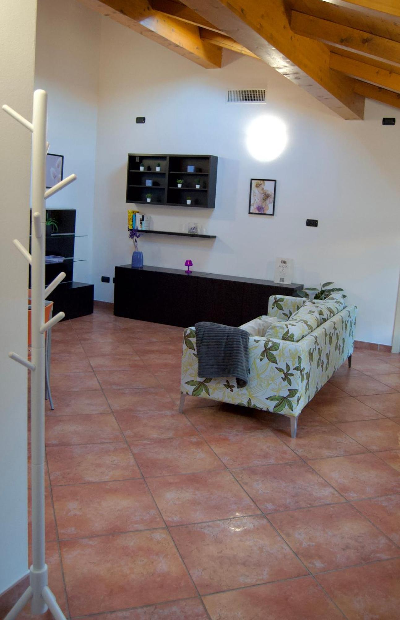 모데나 Casa Viola, Deliziosa Mansarda In Centro Storico 아파트 외부 사진